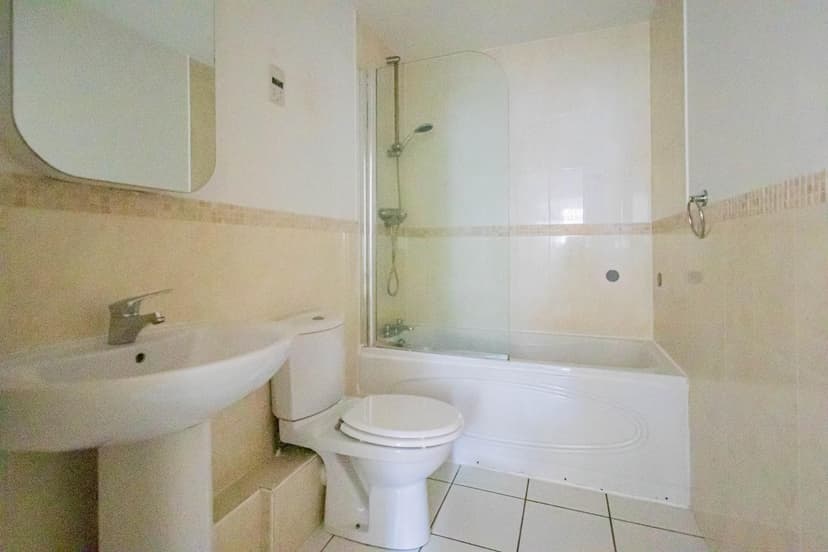 Flat 7, Colburn Court Caine Road - Image 9
