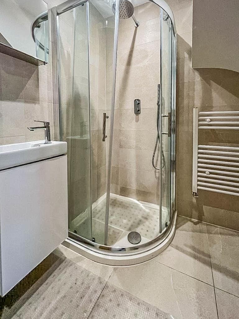 8 Cinderford Close - Image 8