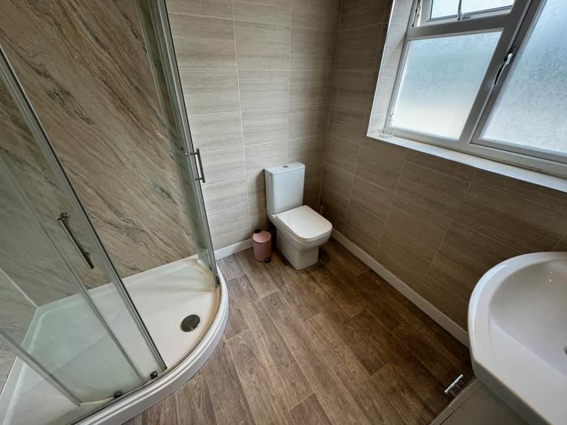 99 Conygre Grove - Image 8