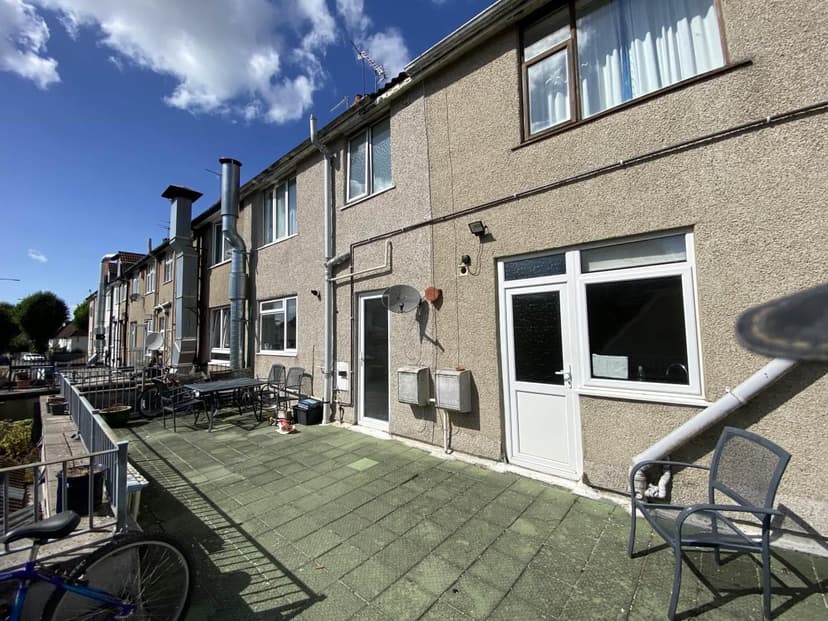 201A Wellington Hill West - Image 1