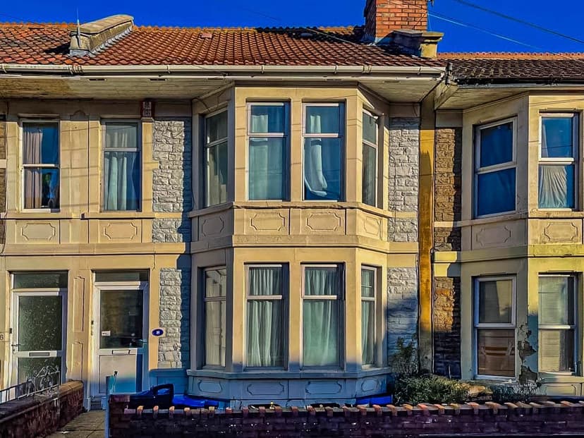 8 Toronto Road - Image 1