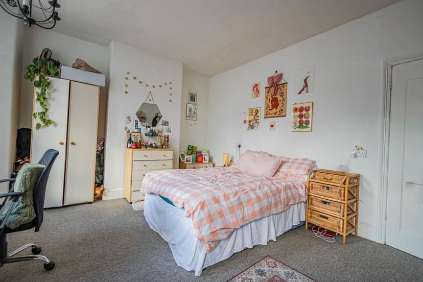 21 Court Road - Image 9