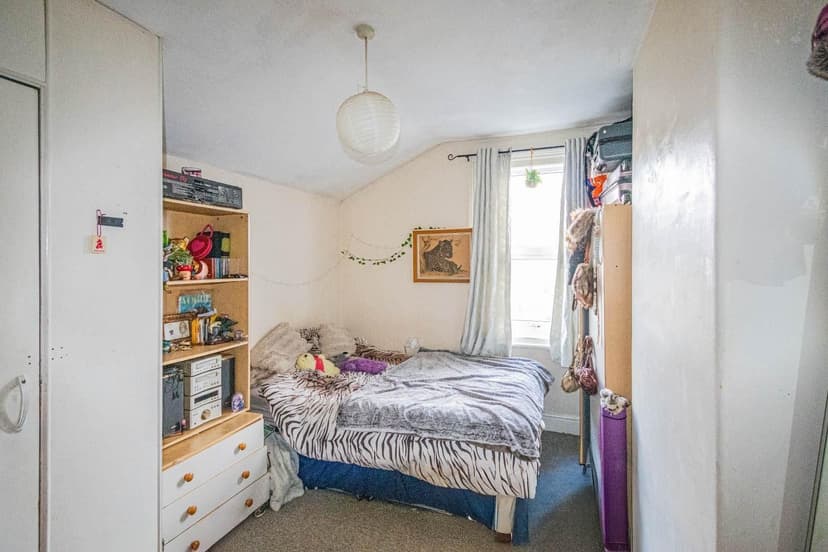 21 Court Road - Image 7