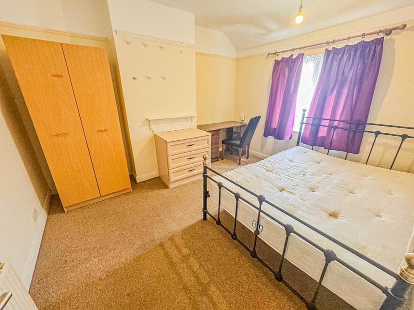 18 Eighth Avenue - Image 12