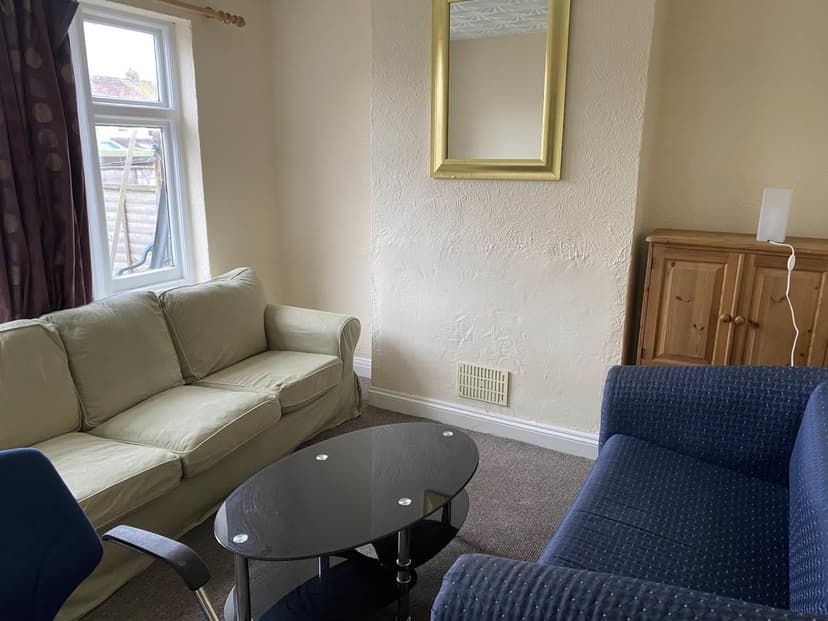 843 Filton Avenue - Image 4