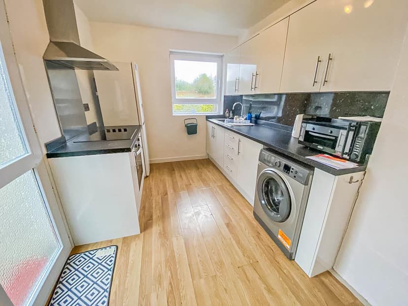 830 Filton Avenue - Image 2