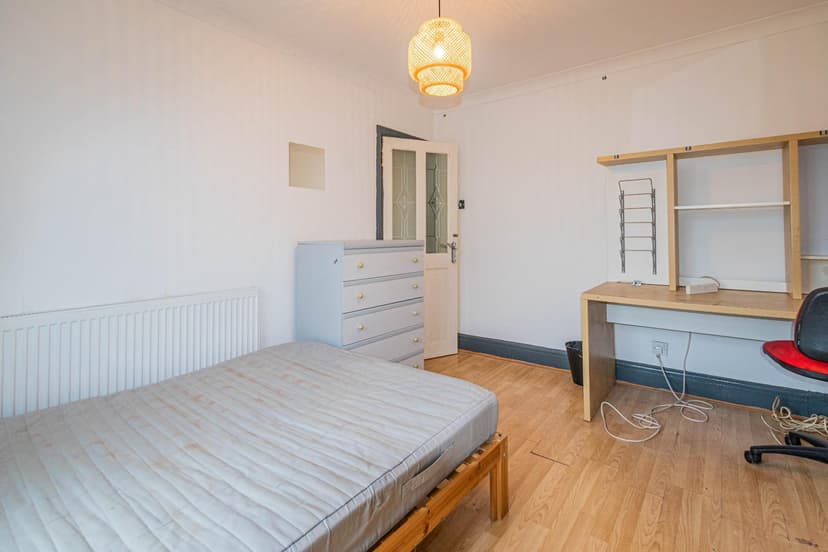 539 Filton Avenue - Image 5