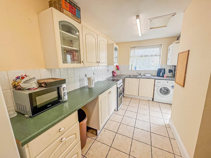 18 Eighth Avenue - Image 7