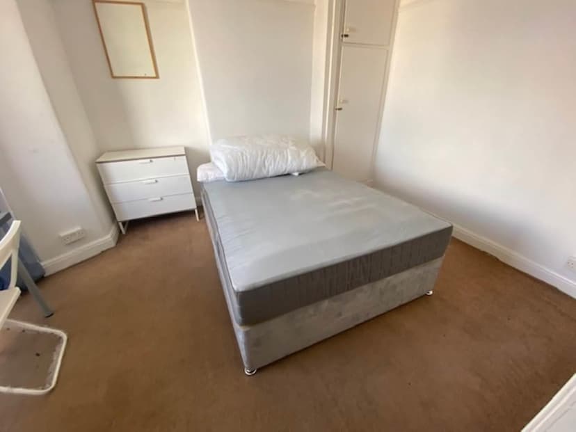 44 Wades Road - Image 9