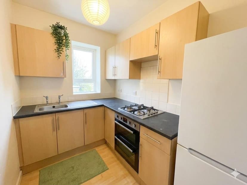 202B Wick Road - Image 4