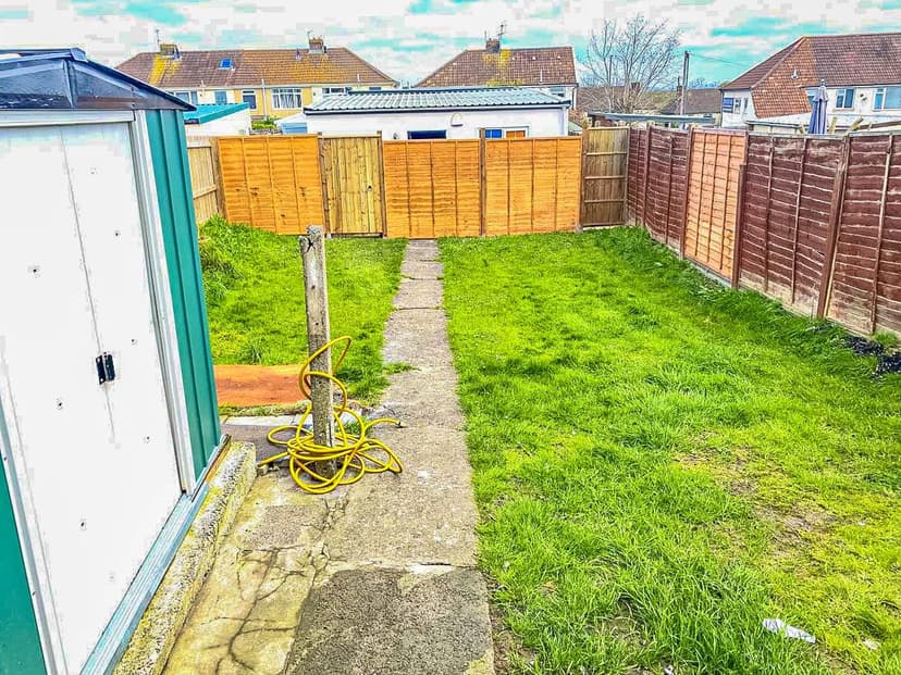 115 Mackie Road - Image 10