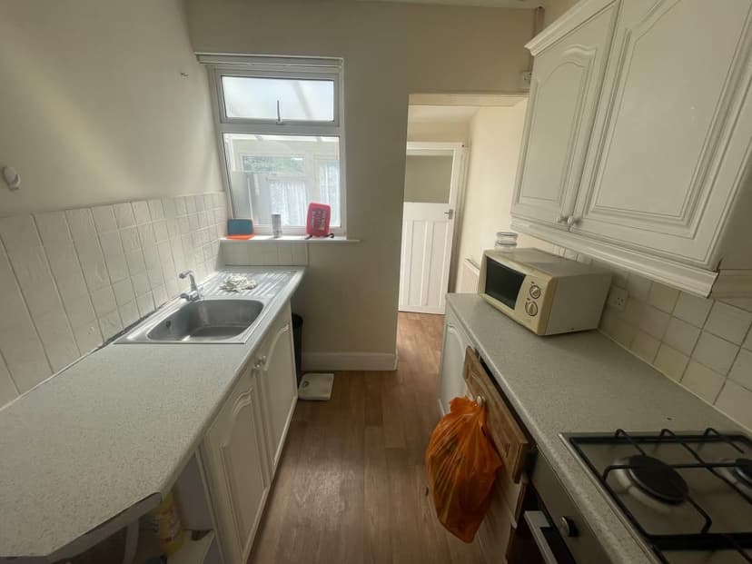 611 Filton Avenue - Image 1