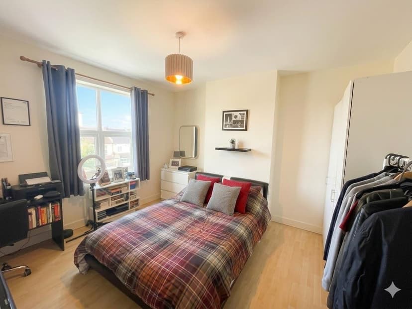 202B Wick Road - Image 1