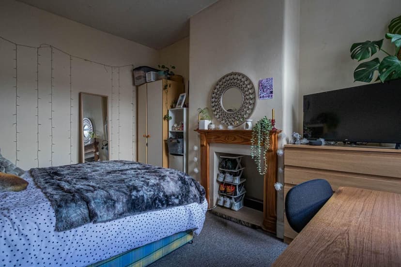 21 Court Road - Image 8