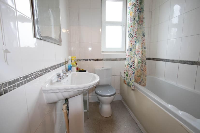 539 Filton Avenue - Image 7