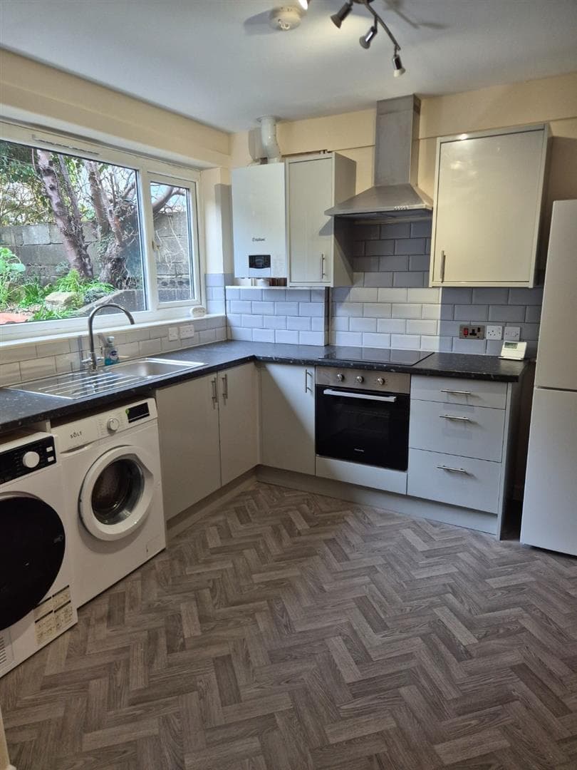 53 St. Lukes Road - Image 2