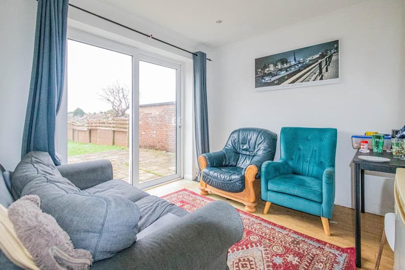 198 Wordsworth Road - Image 2