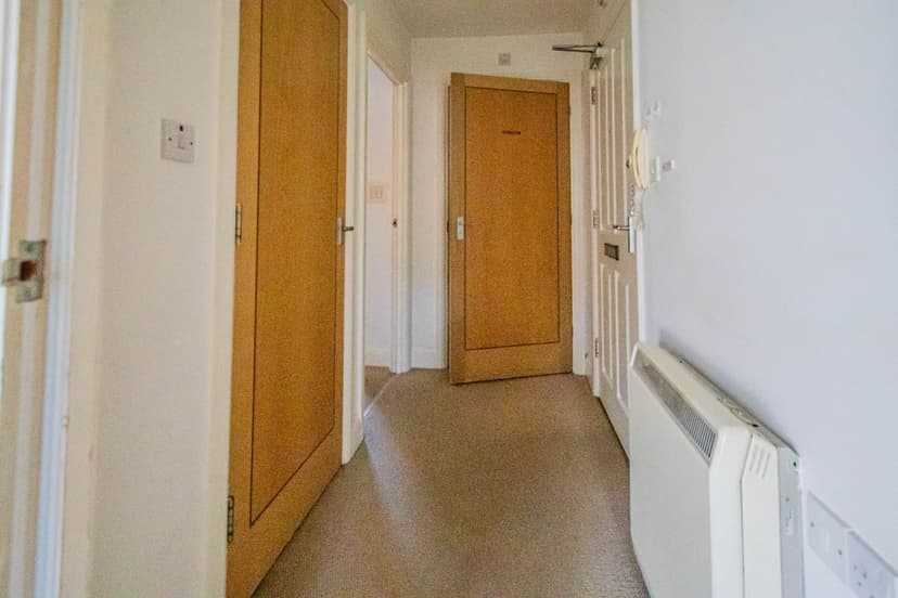 Flat 7, Colburn Court Caine Road - Image 6