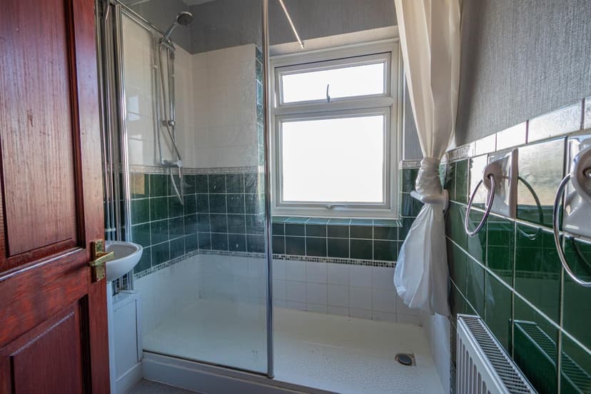 32 Rodney Crescent - Image 10