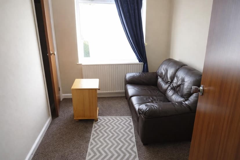 250 Filton Avenue - Image 8