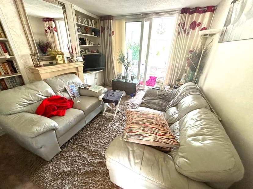 22 Mackie Avenue - Image 2