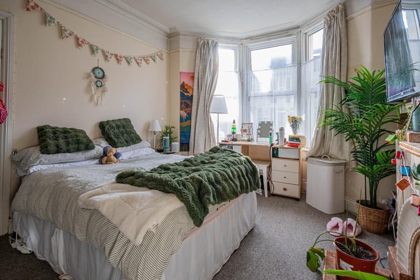 21 Court Road - Image 5