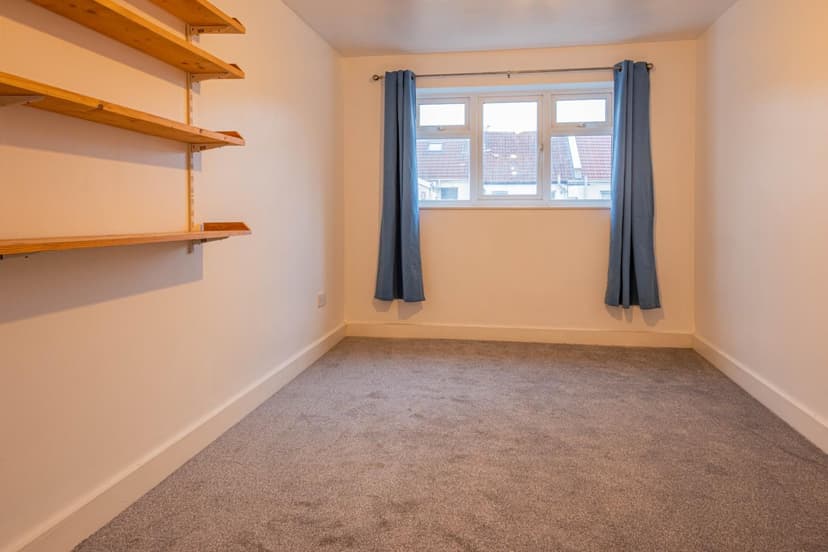 202A Wick Road - Image 19