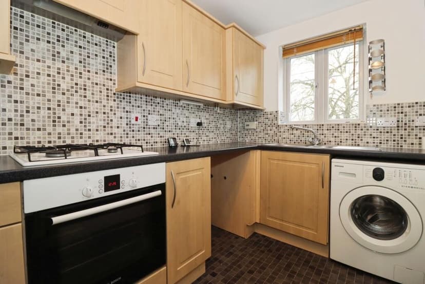 19 Jenny Lane - Image 3