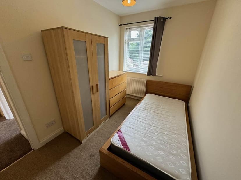 99 Conygre Grove - Image 4