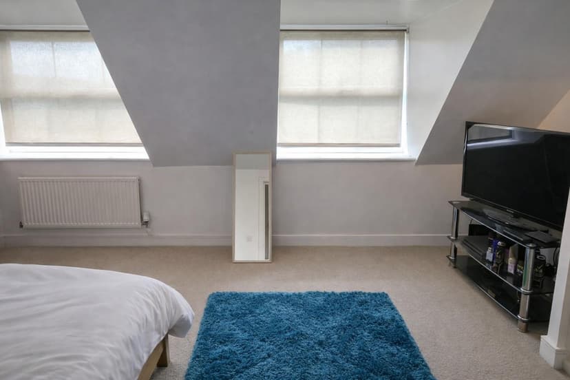 225 Champs Sur Marne - Image 4