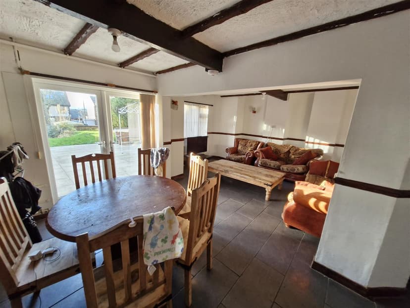 24 Rolleston Drive - Image 7