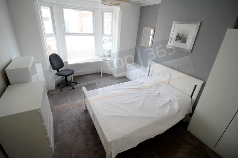 26 Grove Road - Image 3