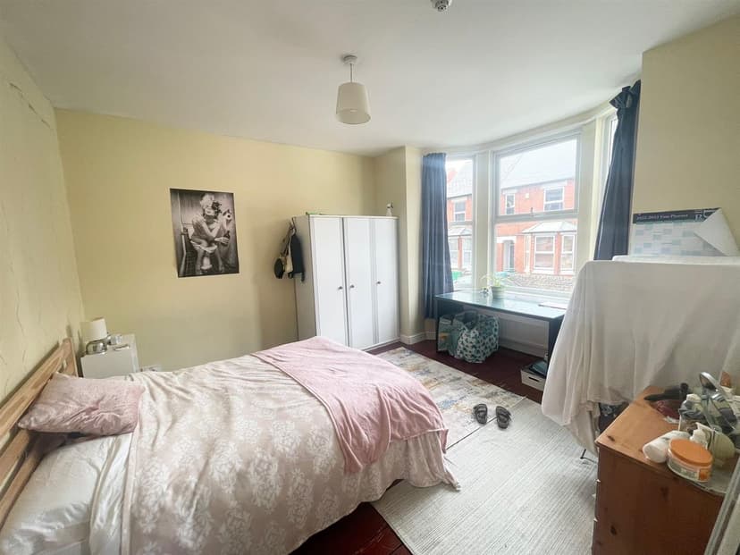 10 Teversal Avenue - Image 1