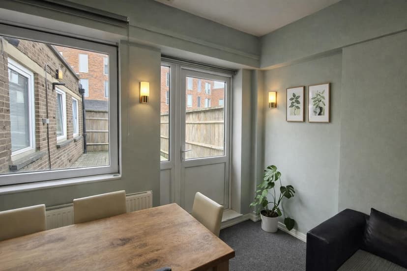 Flat 1 Croft House - Image 6