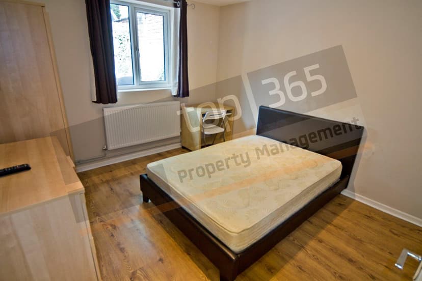 9 Park Road - Image 6