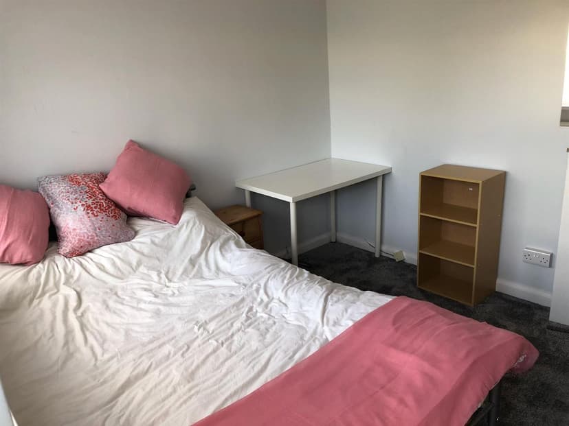 17 Arnesby Road - Image 11