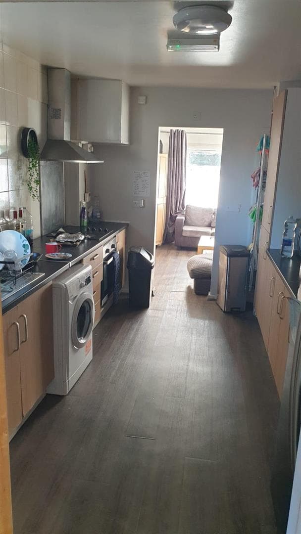 3A Oundle Drive - Image 2