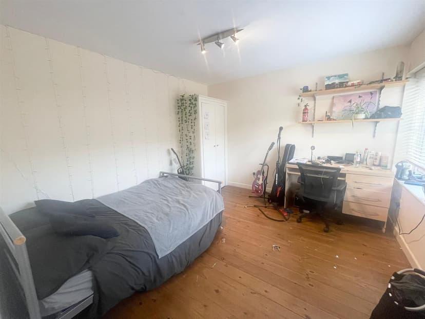 7 Yeomans Court Clumber Road West - Image 4