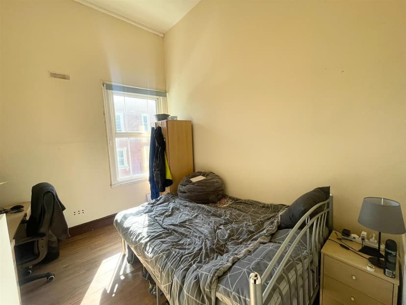 Flat 3 26 Annesley Grove - Image 3