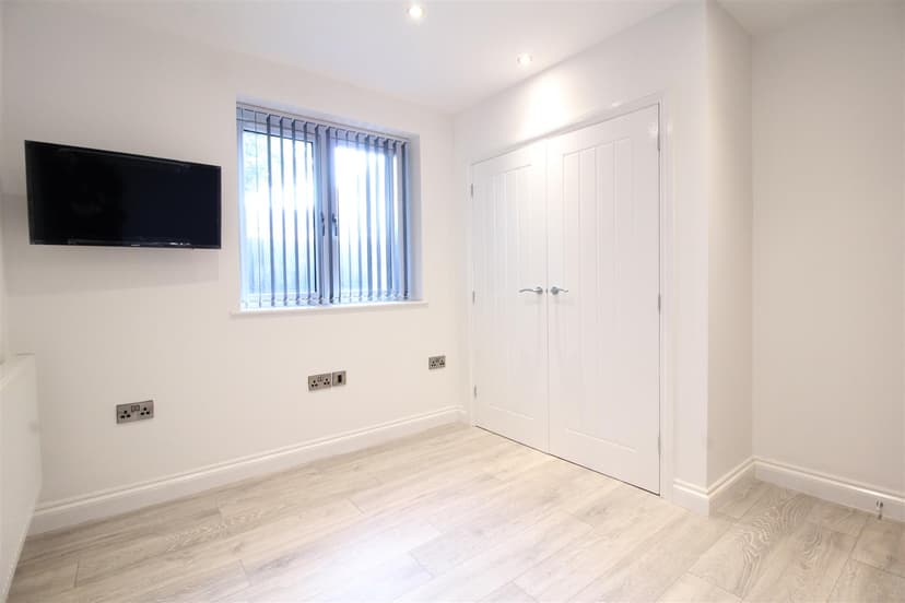 49 Fletcher Road - Image 9