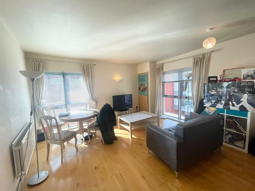 27 Portland Square - Image 2