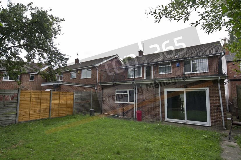 17 Arnesby Road - Image 6