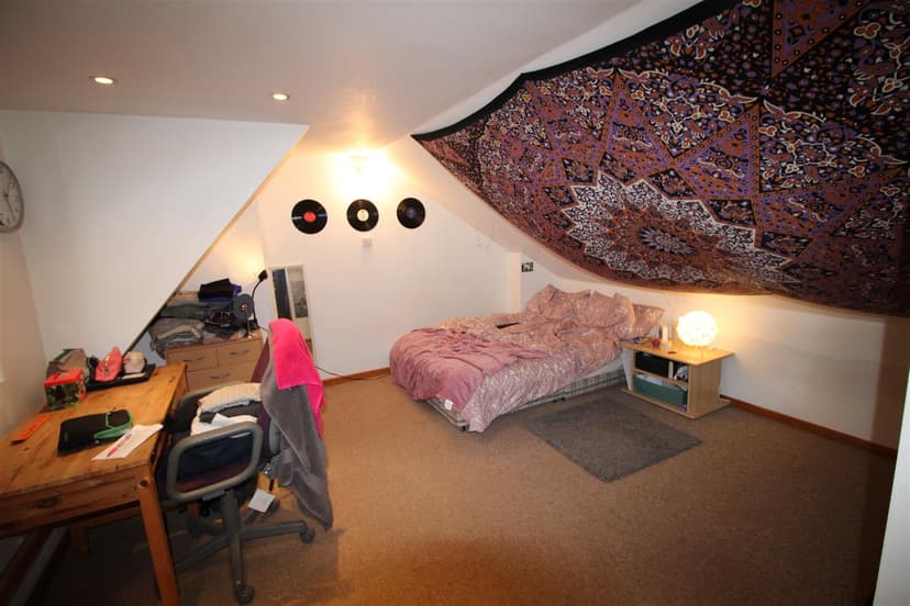 10 Rolleston Drive - Image 6