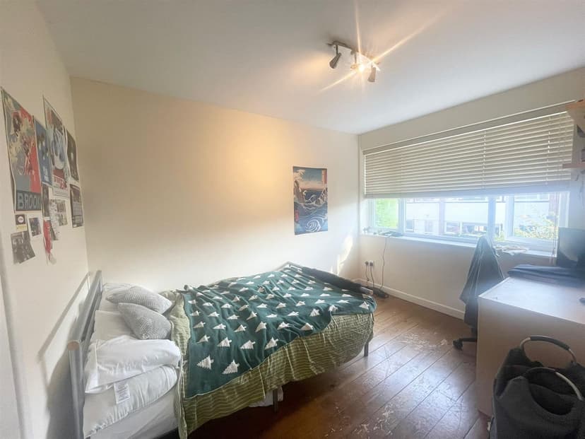 7 Yeomans Court Clumber Road West - Image 1