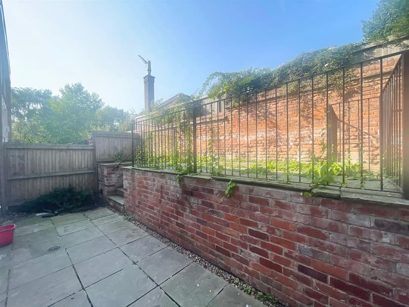 7 Yeomans Court Clumber Road West - Image 10