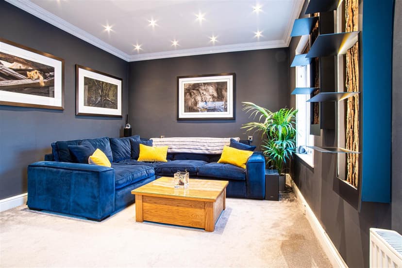 3A Western Terrace - Image 12