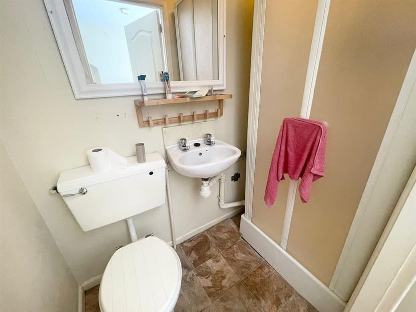 45 Beeston Road - Image 12