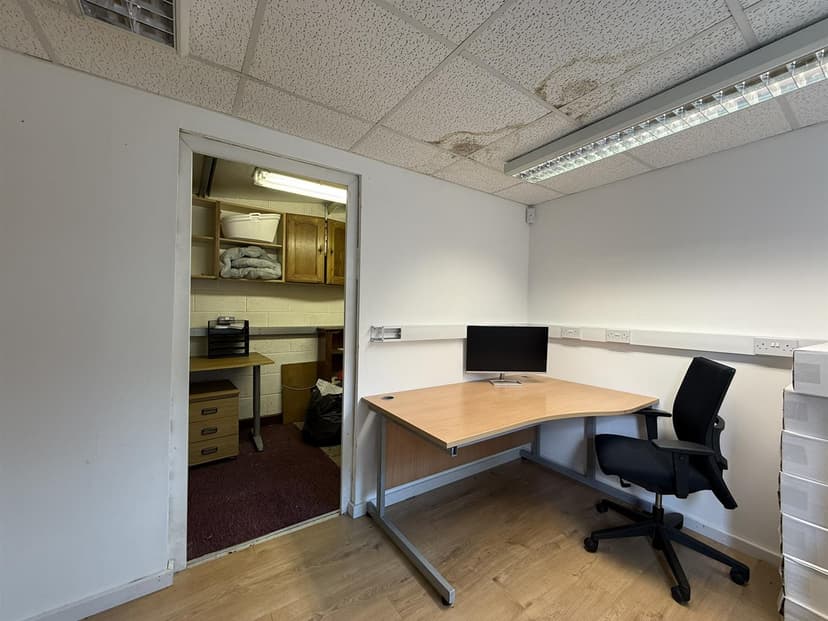 29 Homefield Road - Image 19