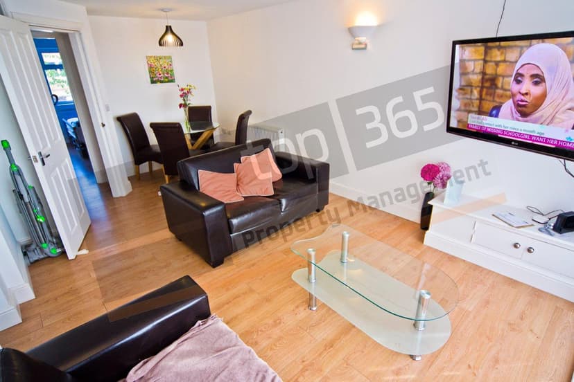 22 Clumber Court - Image 1