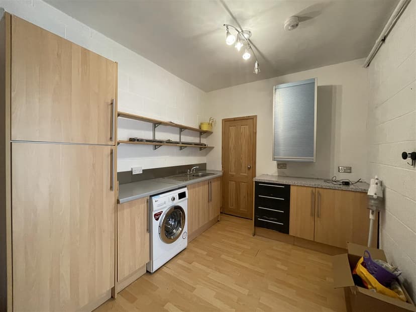 25 Park Wharf Haslam Street - Image 8